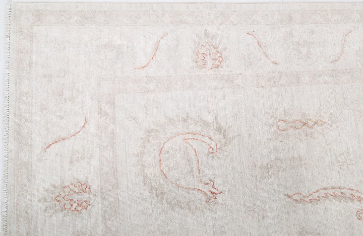 Hand Knotted Serenity Wool Rug 4' 11" x 7' 0" - No. AT72535