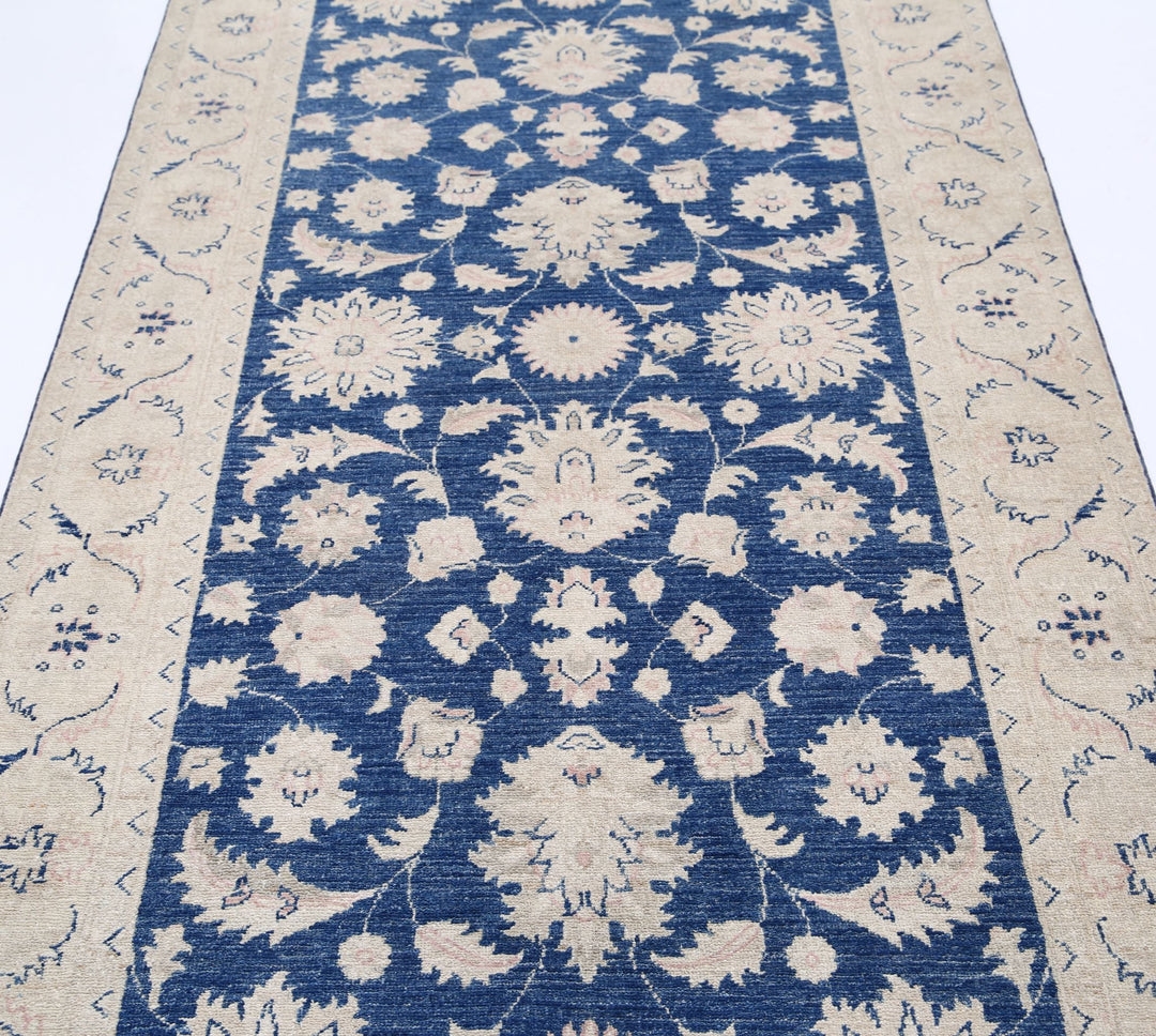 Hand Knotted Serenity Wool Rug 3' 11" x 10' 5" - No. AT49885