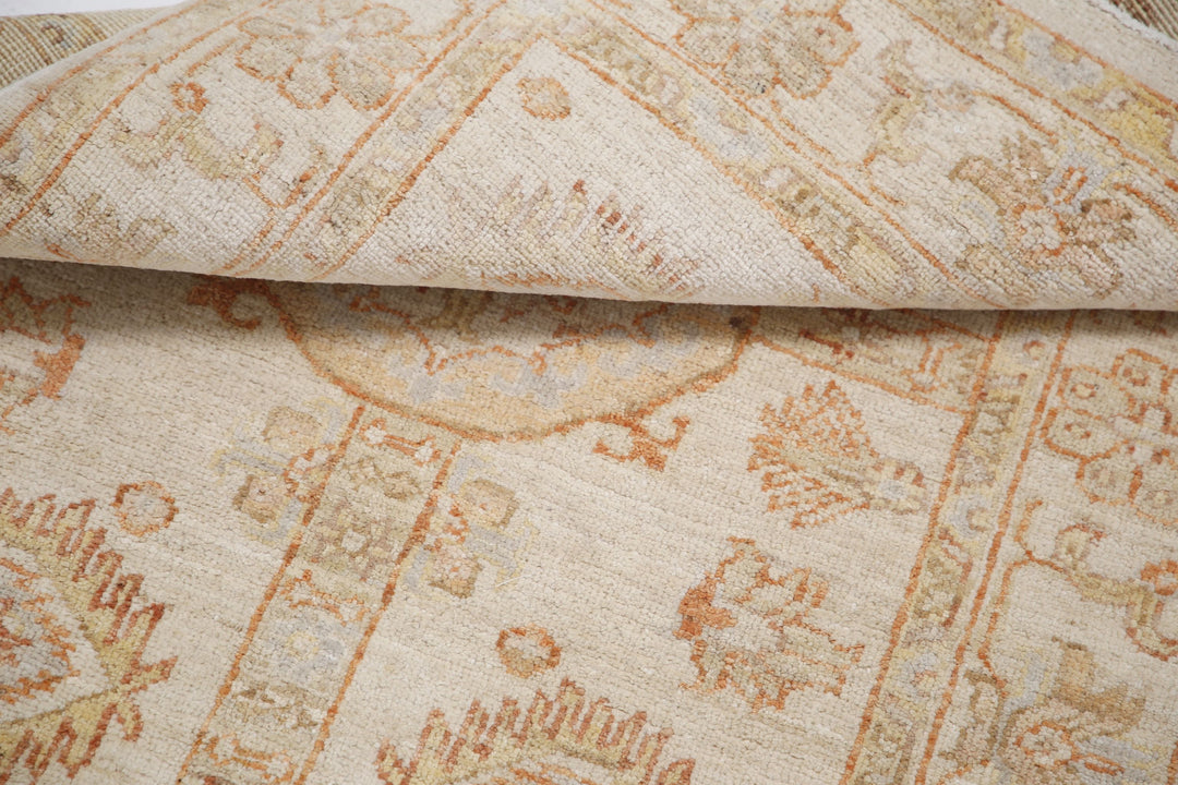 Hand Knotted Serenity Wool Rug 2' 7" x 3' 7" - No. AT33826