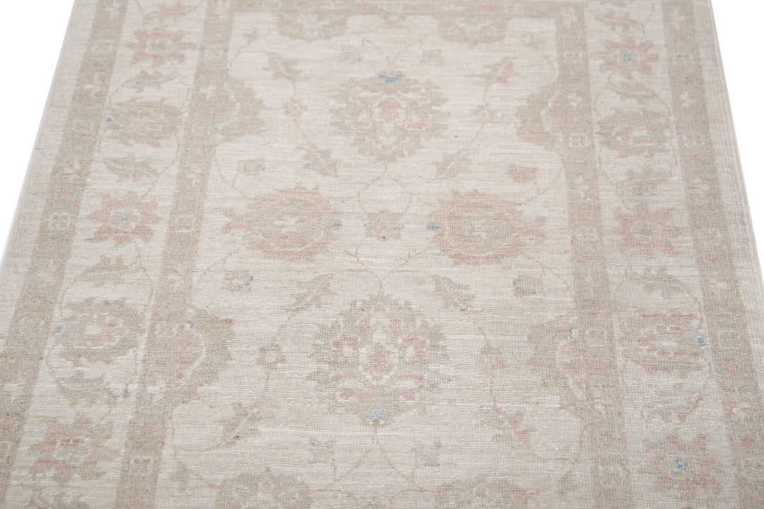 Hand Knotted Serenity Wool Rug 2' 9" x 3' 11" - No. AT82341