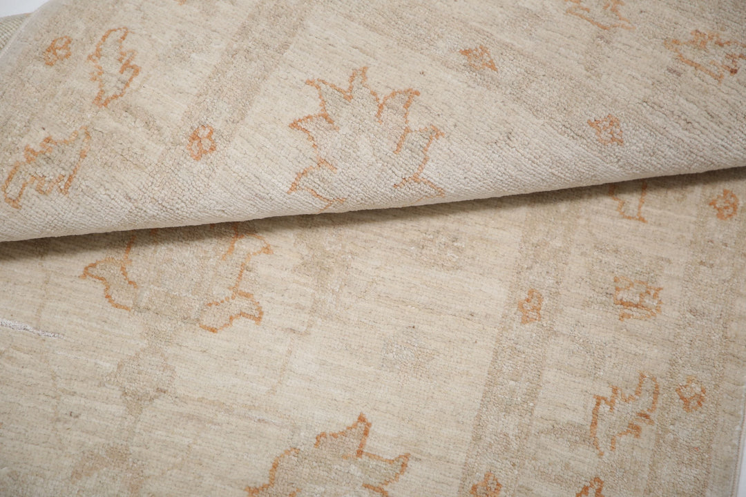 Hand Knotted Serenity Wool Rug 2' 7" x 3' 10" - No. AT85521