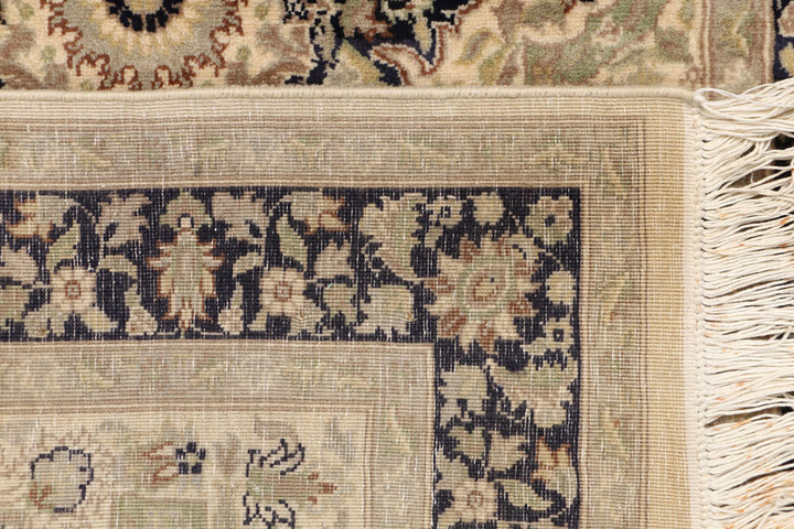Cornsilk Isfahan 3' x 5' 4 - No. 52304 - ALRUG Rug Store