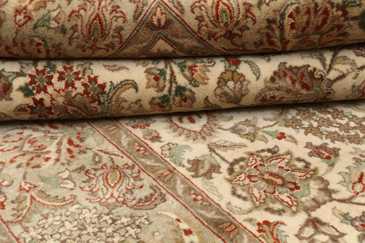 Blanched Almond Mahal 4' x 6' 1 - No. 52311 - ALRUG Rug Store