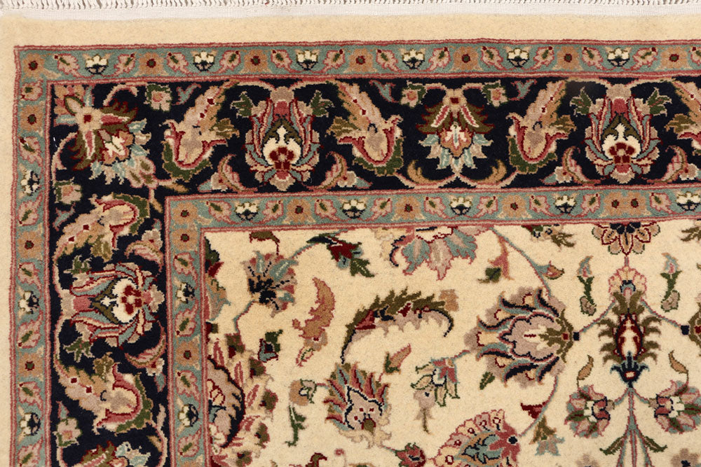 Cornsilk Mahal 4' x 6' 2 - No. 52319 - ALRUG Rug Store