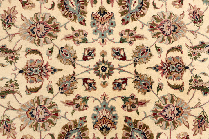 Cornsilk Mahal 4' x 6' 2 - No. 52319 - ALRUG Rug Store