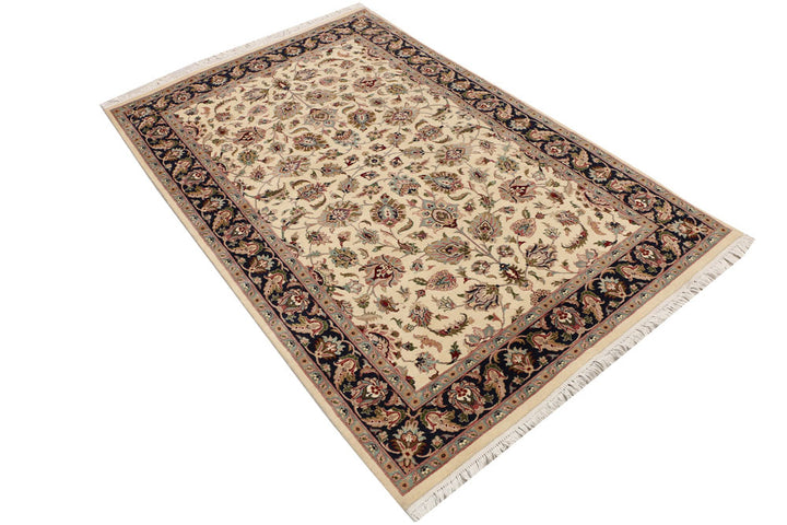 Cornsilk Mahal 4' x 6' 2 - No. 52319 - ALRUG Rug Store