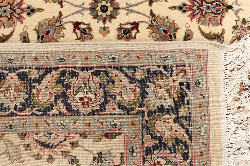 Cornsilk Mahal 4' x 6' 2 - No. 52319 - ALRUG Rug Store