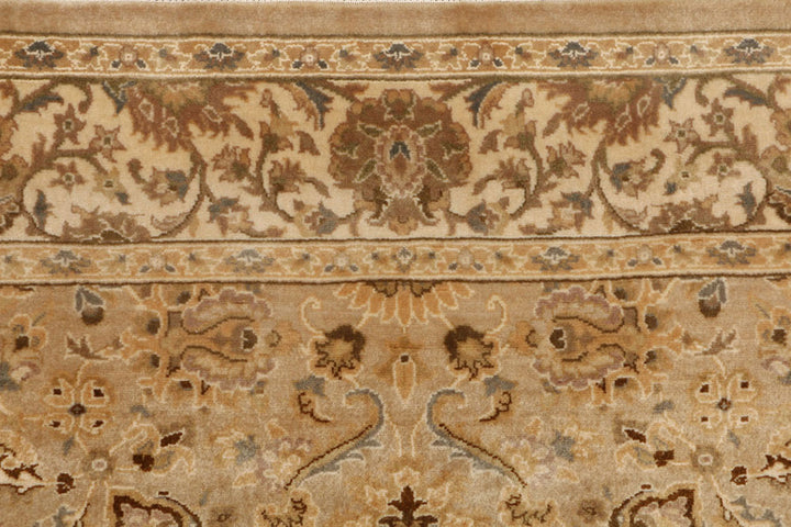 White Mahal Rug 4' 1" x 5' 11" Hand-Knotted view