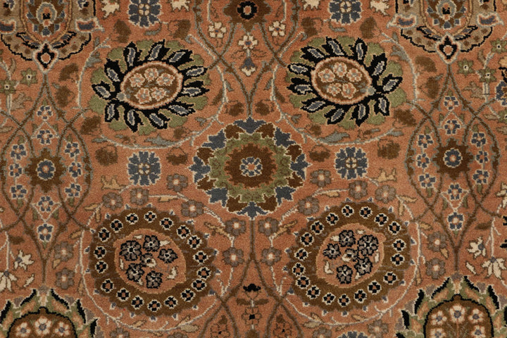 Bisque Sultanabad 4' 7 x 7' 4 - No. 52350 - ALRUG Rug Store