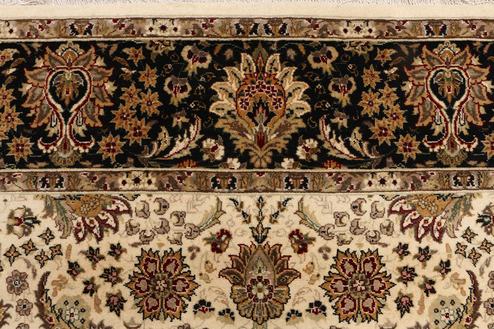 Cornsilk Mahal 4' 7 x 7' 3 - No. 52351 - ALRUG Rug Store
