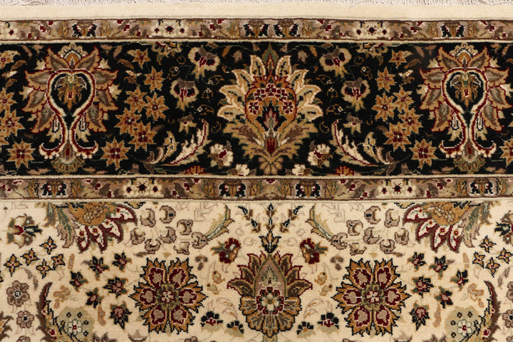 Cornsilk Mahal 4' 7 x 7' 3 - No. 52351 - ALRUG Rug Store