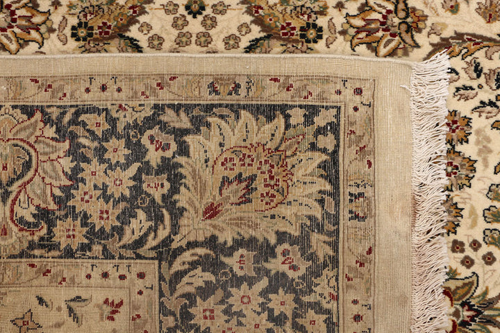 Cornsilk Mahal 4' 7 x 7' 3 - No. 52351 - ALRUG Rug Store