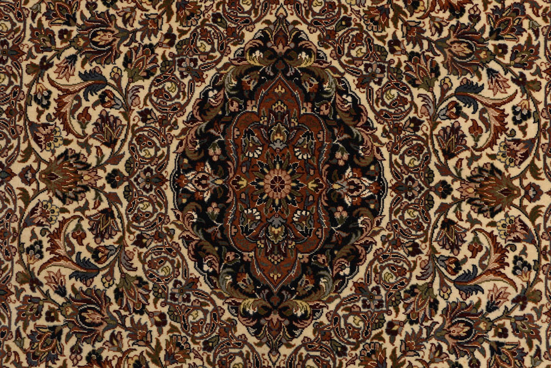 Cornsilk Isfahan 4'  1" x 6'  2" - No. QA96026