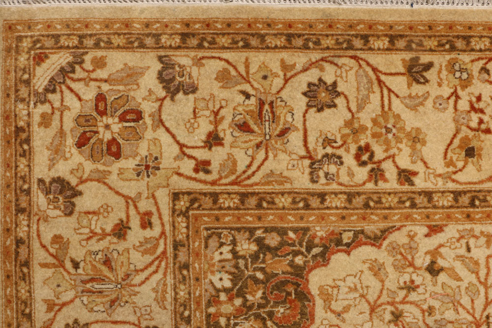 Navajo White Isfahan 5' 1 x 7' 9 - No. 52365 - ALRUG Rug Store