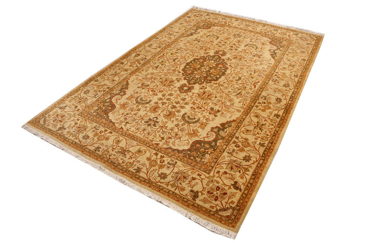 Navajo White Isfahan 5' 1 x 7' 9 - No. 52365 - ALRUG Rug Store