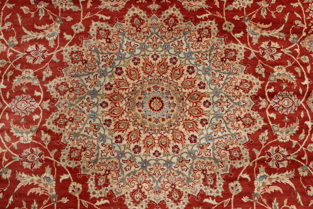 Firebrick Isfahan 6' x 9' - No. 52409 - ALRUG Rug Store