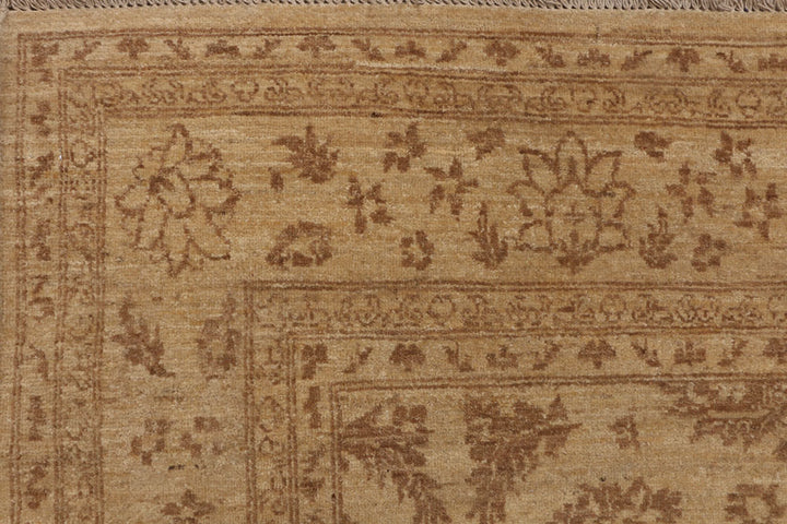 Navajo White Ziegler 5' 7 x 8' 2 - No. 52433 - ALRUG Rug Store