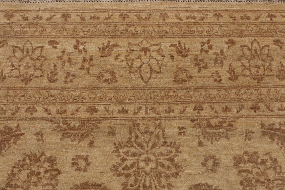 Navajo White Ziegler 5' 7 x 8' 2 - No. 52433 - ALRUG Rug Store