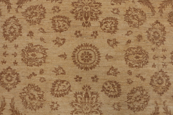 Navajo White Ziegler 5' 7 x 8' 2 - No. 52433 - ALRUG Rug Store