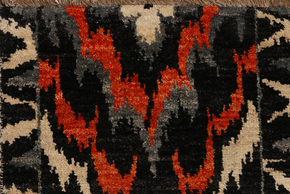 Multi Colored Ikat 2' 7 x 9' 10 - No. 52481 - ALRUG Rug Store