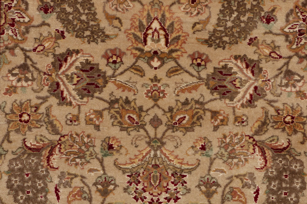 Blanched Almond Mahal 2' 6 x 12' 8 - No. 52485 - ALRUG Rug Store