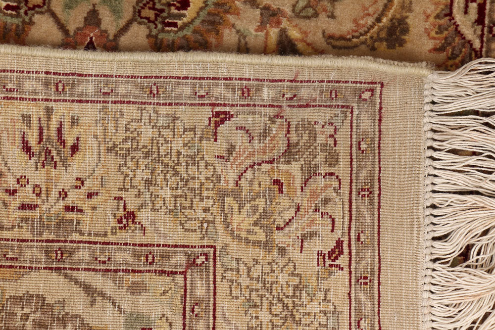 Blanched Almond Mahal 2' 6 x 12' 8 - No. 52487 - ALRUG Rug Store