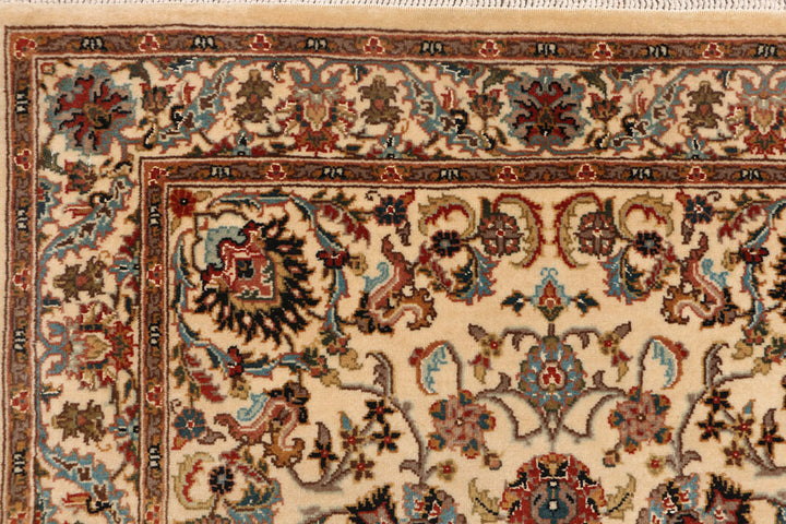 Blanched Almond Mahal 2' 7 x 10' 2 - No. 52489 - ALRUG Rug Store