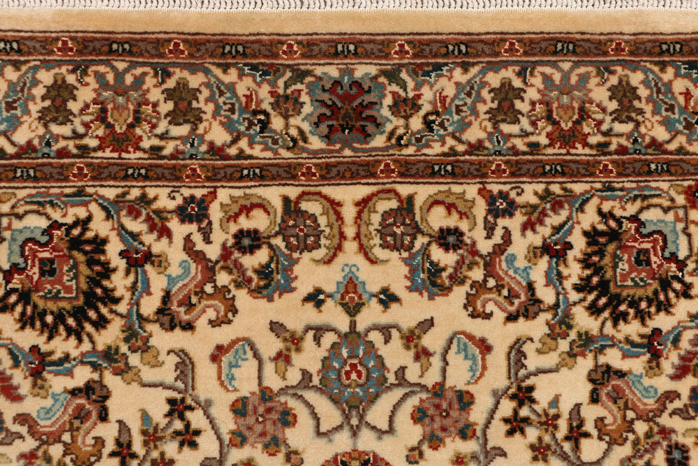 Blanched Almond Mahal 2' 7 x 10' 2 - No. 52489 - ALRUG Rug Store