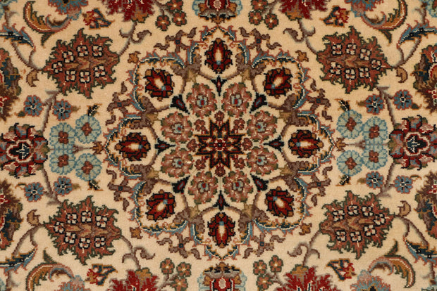 Blanched Almond Mahal 2' 7 x 10' 2 - No. 52489 - ALRUG Rug Store