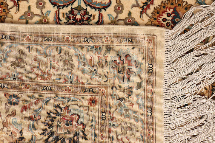 Blanched Almond Mahal 2' 7 x 10' 2 - No. 52489 - ALRUG Rug Store