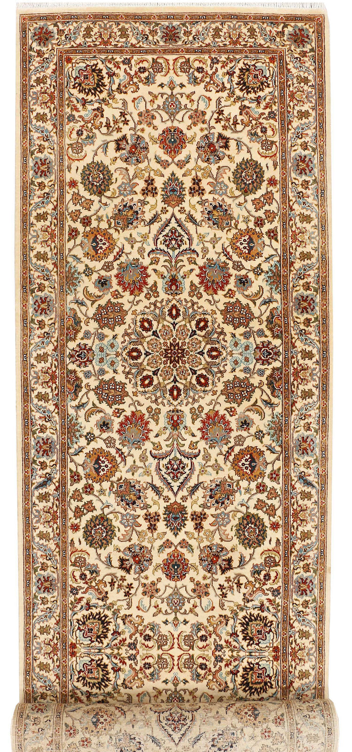 Blanched Almond Mahal 2' 7 x 10' 2 - No. 52489 - ALRUG Rug Store