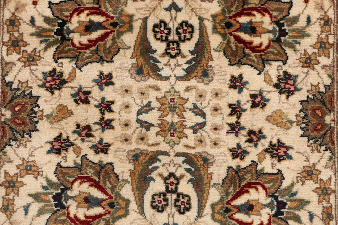 Cornsilk Mahal 2'  6" x 5'  9" - No. QA62308