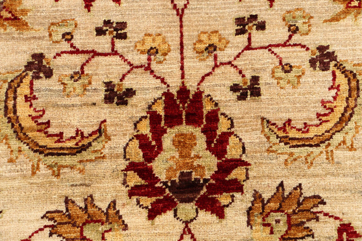 Blanched Almond Ziegler 2' 8 x 9' 11 - No. 53986 - ALRUG Rug Store