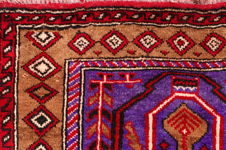 Prayer 2' 8 x 4' 11 - No. 54622 - ALRUG Rug Store