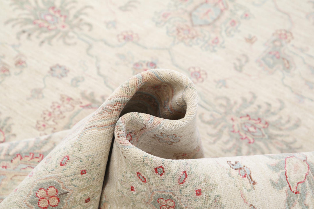 Serenity 7’ 11” x 11’ 7″ - No. AV45164 - ALRUG Rug Store