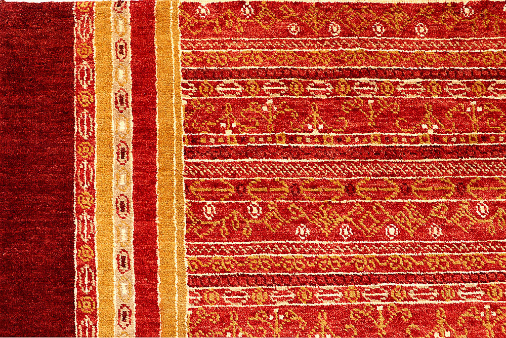 Firebrick Gabbeh 4' 3 x 6' 4 - No. 55718 - ALRUG Rug Store