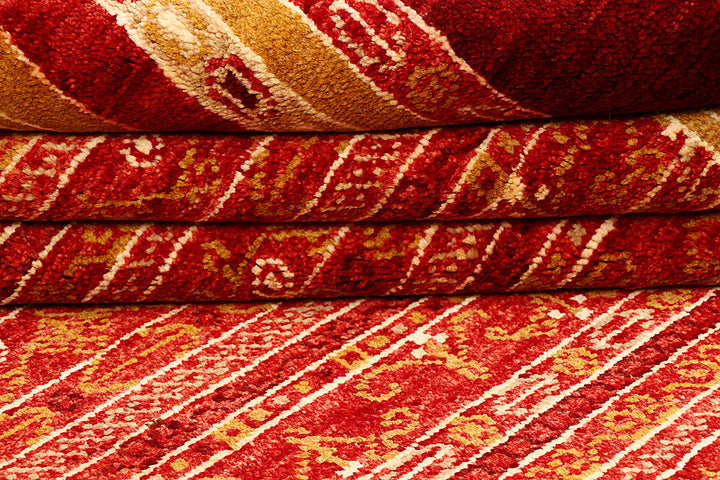 Firebrick Gabbeh 4' 3 x 6' 4 - No. 55718 - ALRUG Rug Store