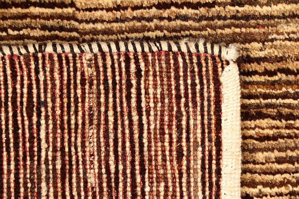 Navajo White Gabbeh 2' 6 x 10' 11 - No. 55790 - ALRUG Rug Store