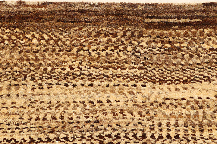 Navajo White Gabbeh 2' 7 x 7' 8 - No. 55802 - ALRUG Rug Store