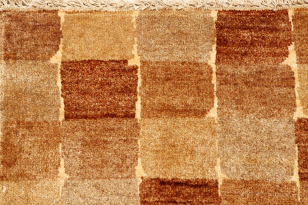 Sandy Brown Gabbeh 4' x 5' 11 - No. 55805 - ALRUG Rug Store