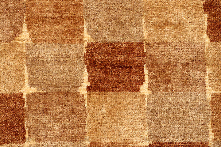 Sandy Brown Gabbeh 4' x 5' 11 - No. 55805 - ALRUG Rug Store