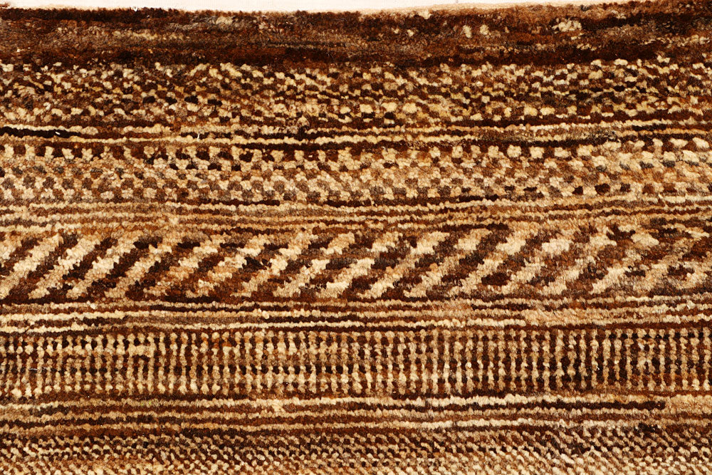 Burlywood Gabbeh 2' 7 x 10' 4 - No. 55826 - ALRUG Rug Store