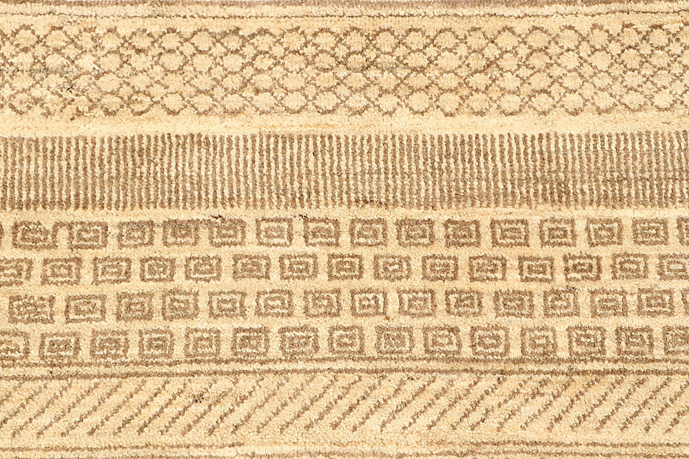 Navajo White Gabbeh 6' 6 x 9' 4 - No. 55860 - ALRUG Rug Store