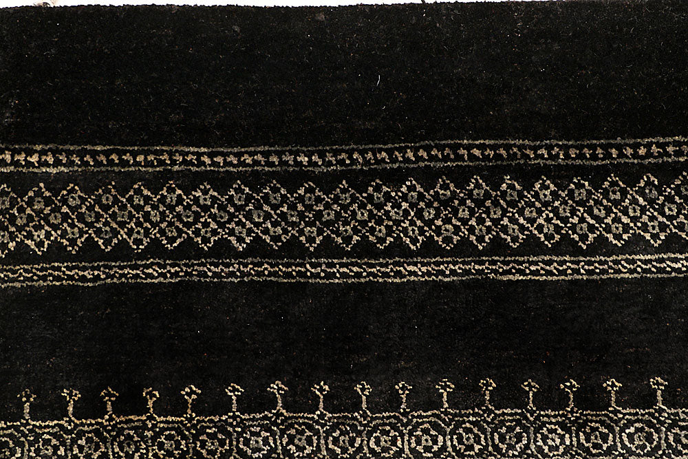 Black Gabbeh 6' 6 x 10' - No. 55874 - ALRUG Rug Store