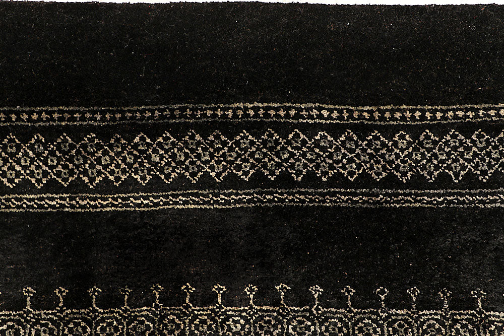 Black Gabbeh 6' 6 x 10' - No. 55874 - ALRUG Rug Store