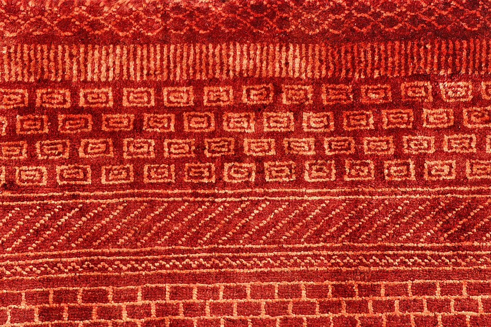 Firebrick Gabbeh 5' 6 x 8' 7 - No. 55923 - ALRUG Rug Store