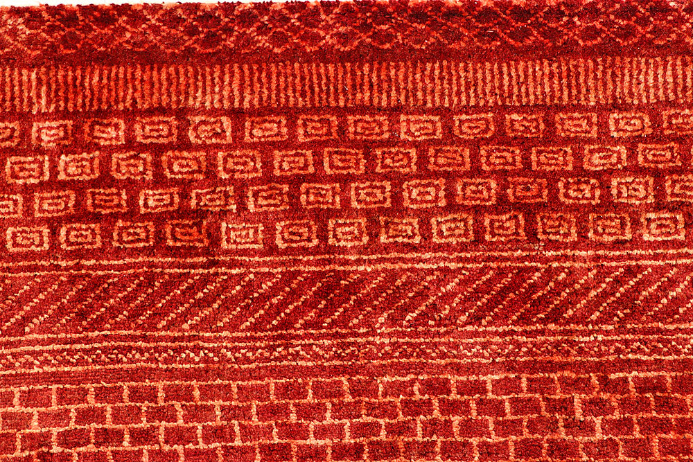 Firebrick Gabbeh 5' 6 x 8' 7 - No. 55923 - ALRUG Rug Store