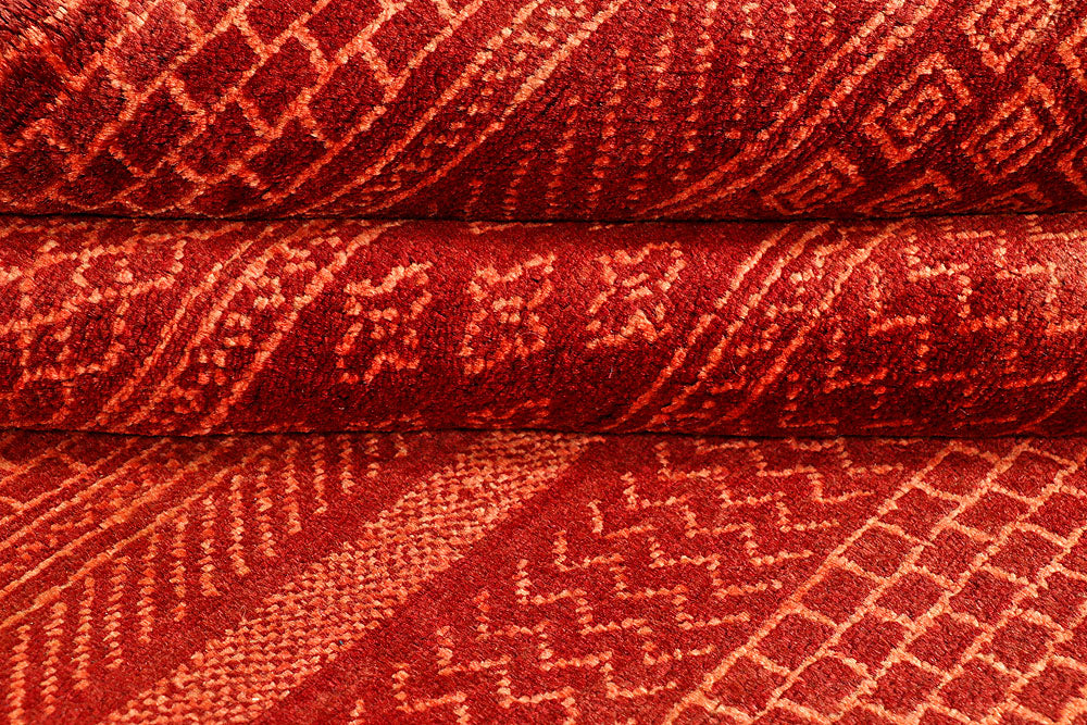 Firebrick Gabbeh 5' 6 x 8' 7 - No. 55923 - ALRUG Rug Store