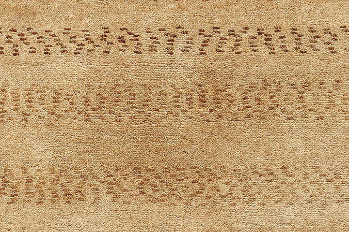 Navajo White Gabbeh 6'  x" 6'  1" - No. QA52850