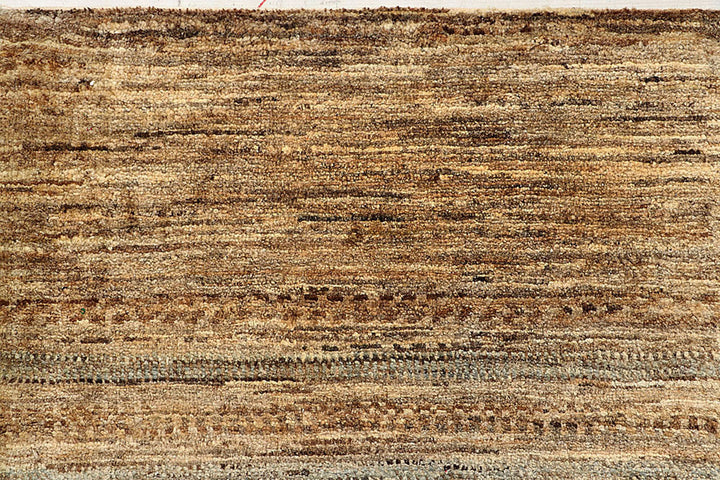 Burlywood Gabbeh 6'  1" x 9'  1" - No. QA32040